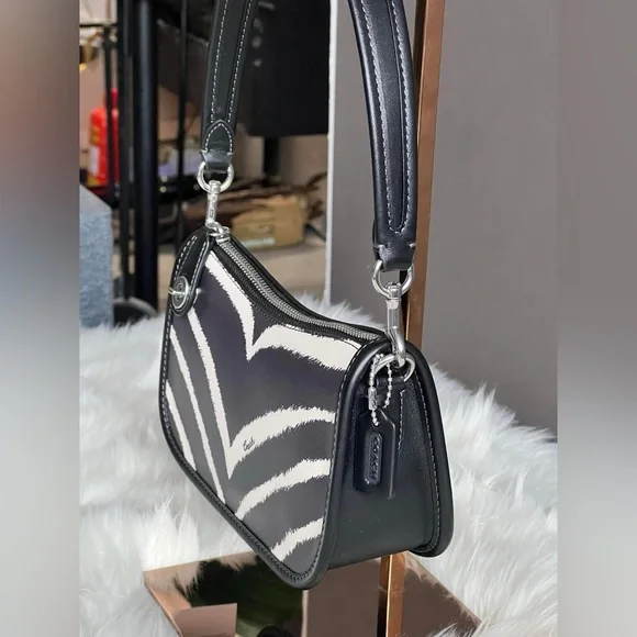 CM514 - Coach Swinger 20 with Zebra Print - Picture 3 of 12